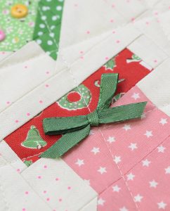 Holly Jolly Mini Christmas Sampler Quilt - A pattern by Nadra Ridgeway of ellis & higgs