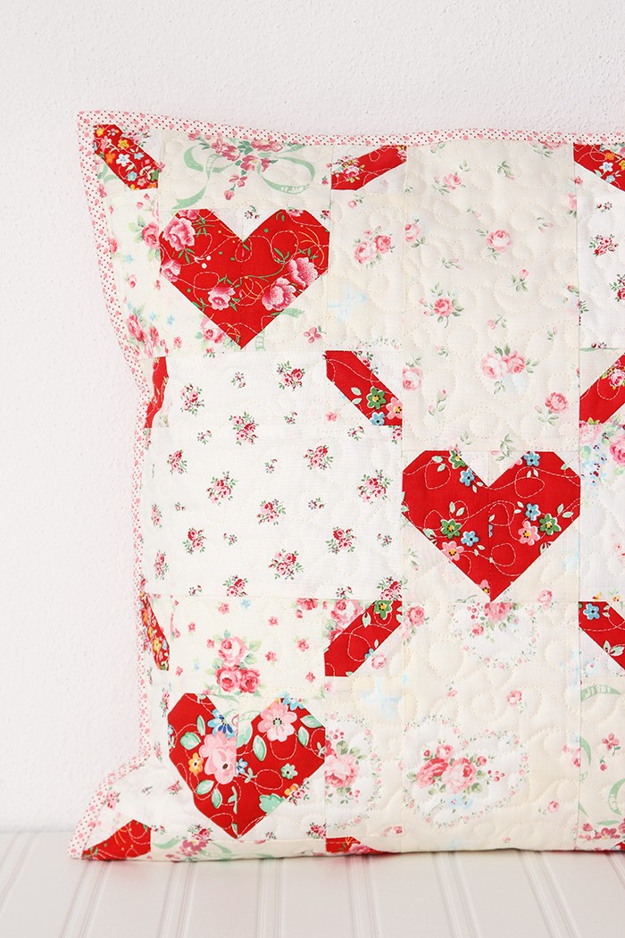 Love Is All Around - Valentine's Day Mini Quilt Pattern by Nadra Ridgeway of ellis & higgs