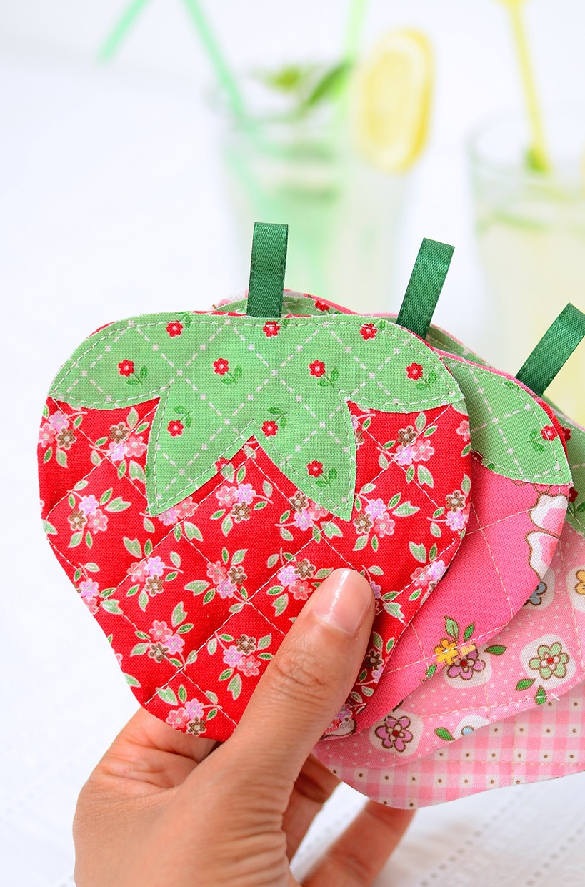 Quilted Strawberry Coasters Tutorial