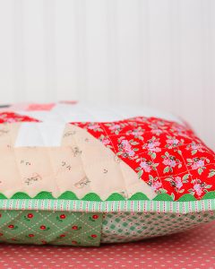 Santa Claus Quilt Block Pillow Pattern - Christmas Quilt Pattern