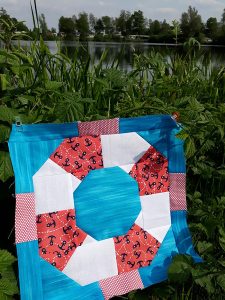Lifesaver quilt block pattern