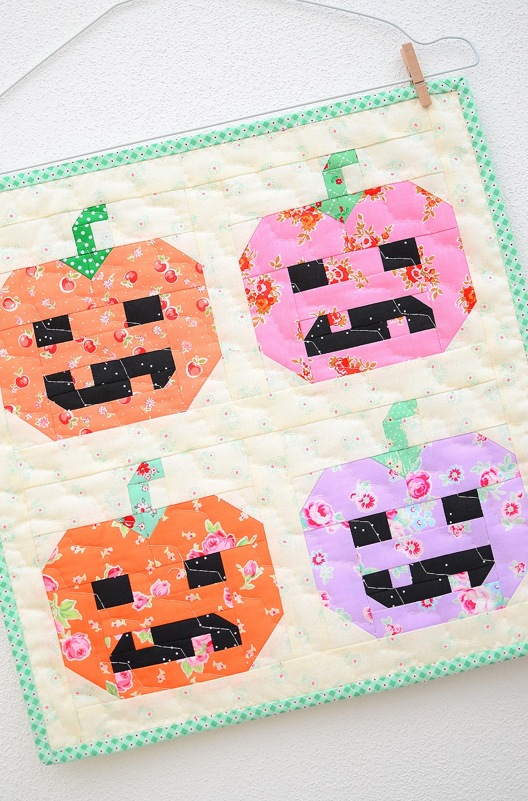 Pumpkin mini quilt