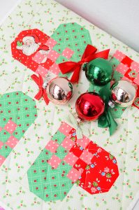 The Checkered Heart table runner - a free Christmas quil pattern