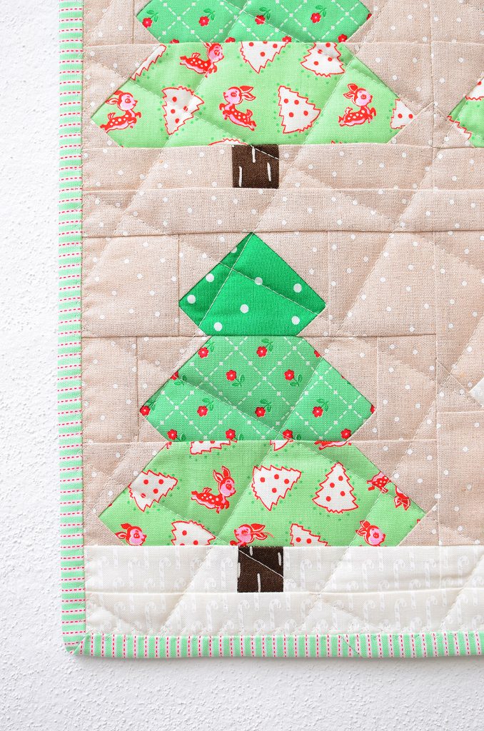 New Christmas Quilt Patterns Gingerbread House Quilt Pattern {+ free
