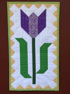 Tulip Quilt - an easy quilt pattern by Nadra Ridgeway of ellis & higgs