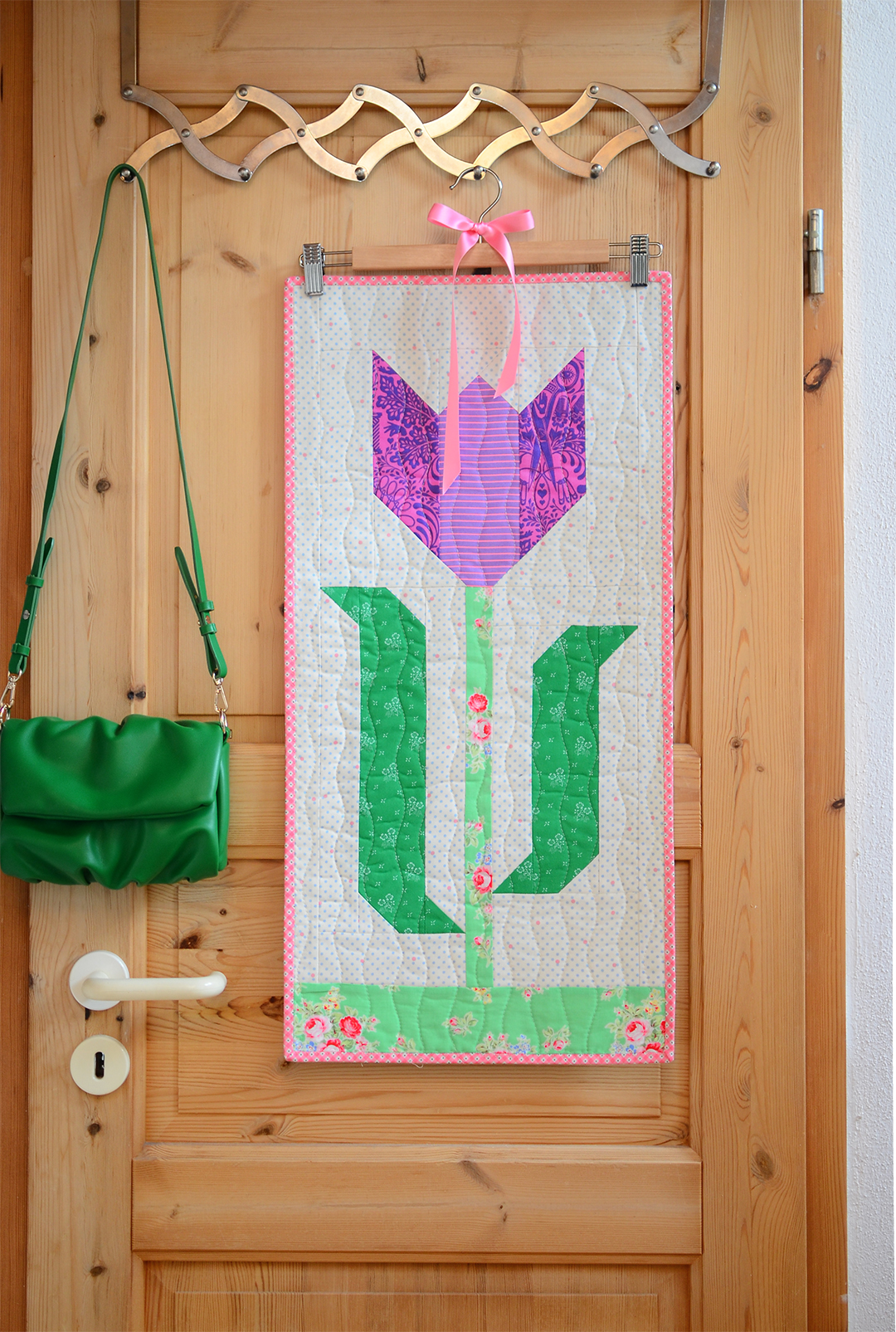 Tulip Wall Quilt - an easy quilt pattern by Nadra Ridgeway of ellis & higgs